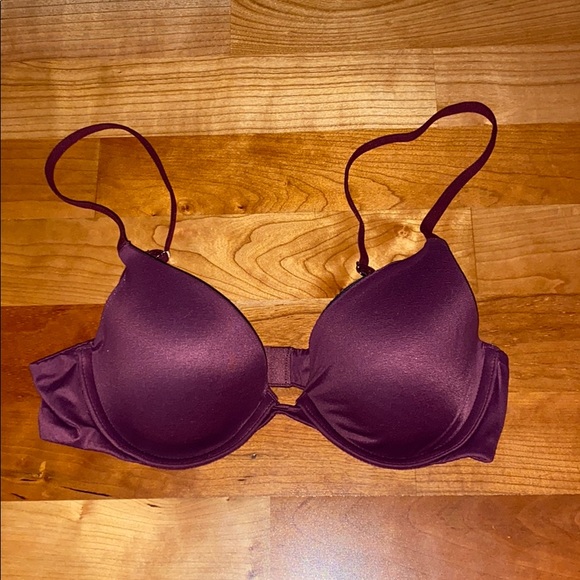 PINK bra! - Picture 1 of 5